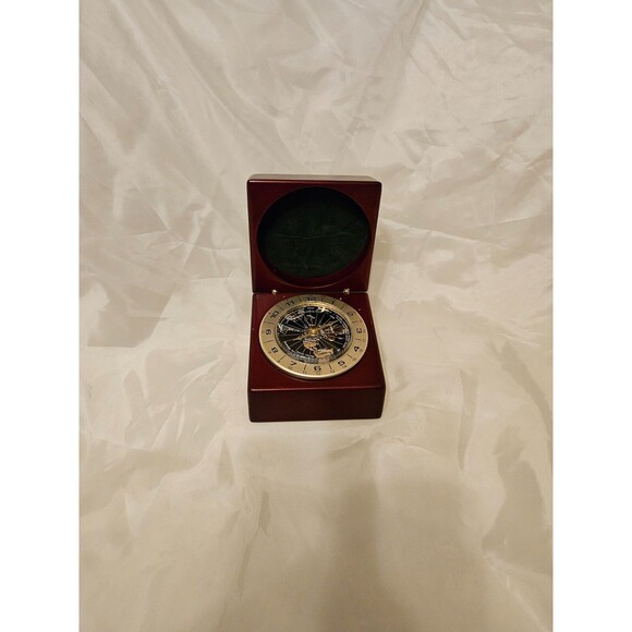 Vintage Quartz World Time Clock Airplane Hand Desk Wooden Box - Picture 2 of 6